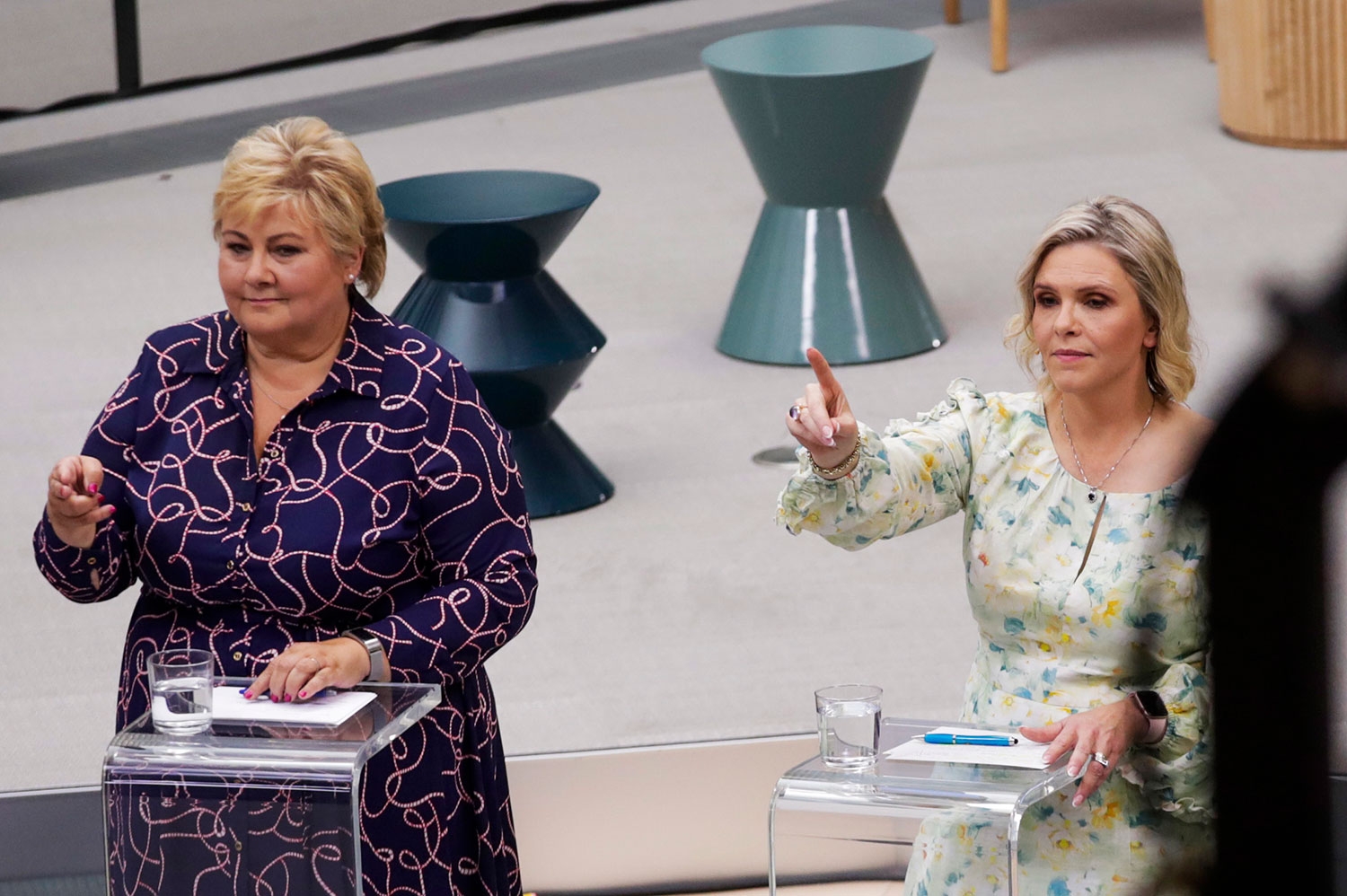 Erna Solberg (H) og Sylvi Listhaug (Frp) kan forberede seg på flertall på Stortinget neste år, om målingene i år slår til. 