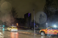 Politi og brannvesen er ved Lambertseter kirke etter melding om at taket på kirken er i ferd med å blåse av.