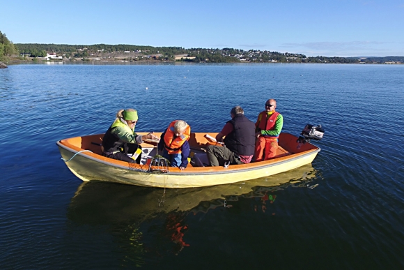 Mathias (6), Anne, Geir Nohre-Solvang og Vidar Torp Andersen.