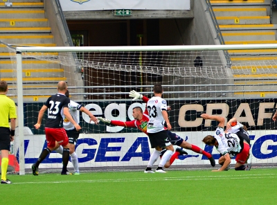 Her gjør Steinar Strømnes hos Strømmen den første scoringen. 0-1