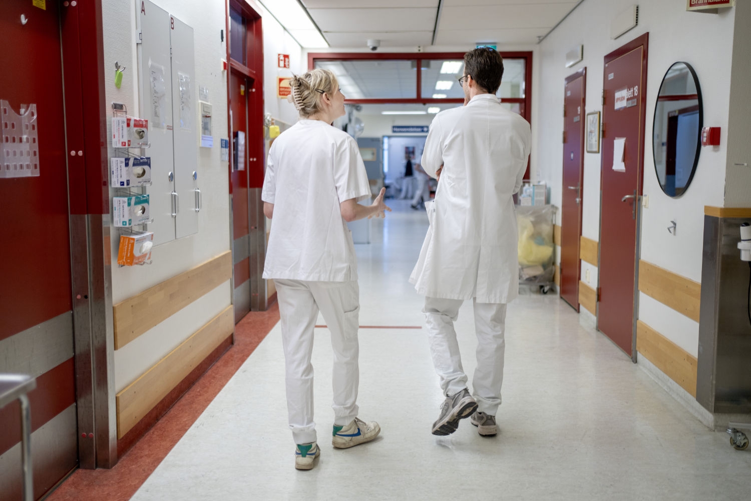 Det ble vanskeligere for sykepleiere å bli boligeier i fjor selv om Norges Bank kuttet styringsrenta to ganger.