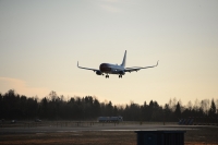 Fly avbrøt landing på Gardermoen på grunn av vind