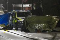 Politiet har sperret Solavegen i forbindelse med skytingen der en politimann i 20-årene og en mistenkt mann i 40-årene ble drept. En annen polititjenesteperson ble skadet i skuddvekslingen på Klepp i Rogaland natt til lørdag.