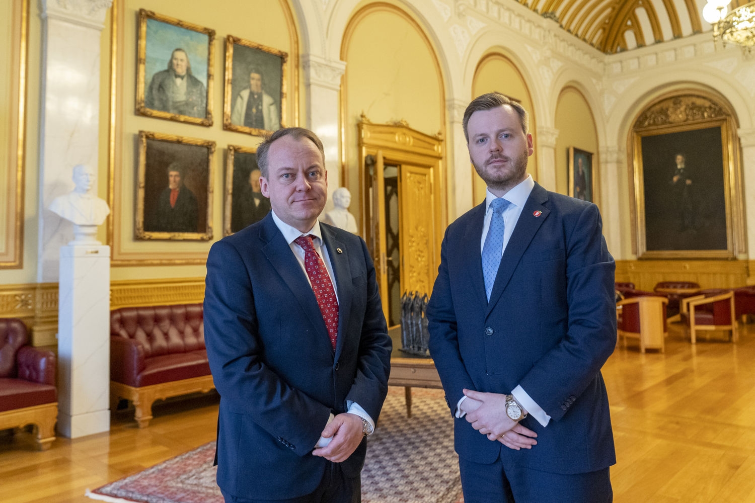 Frps helsepolitiske talsperson Kristian A. Eilertsen (t.v.) og innvandringspolitisk talsperson Erlend Wiborg vil stramme inn i tolkereglene.