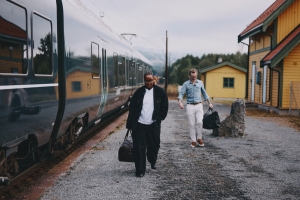 Jevnaker stasjon: Her kommer stjernene med tog