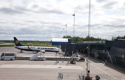 Et fly fra Ryanair ved Rygge sivile lufthavn før stengningen i 2016.