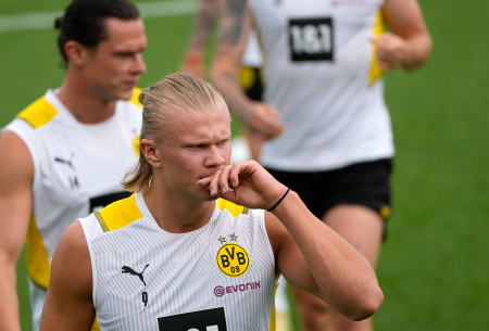 Erling Braut Haaland viste målform i den tyske cupen lørdag.