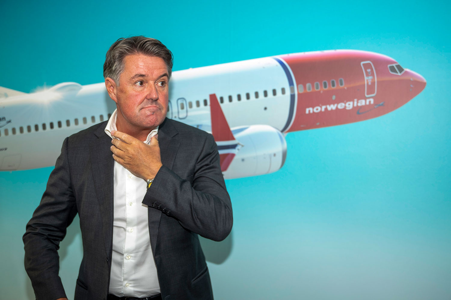 Konsernsjef i Norwegian Geir Karlsen opplyser at flyselskapet hadde 100.000 flere passasjerer i juli i år sammenlignet med samme måned i fjor.