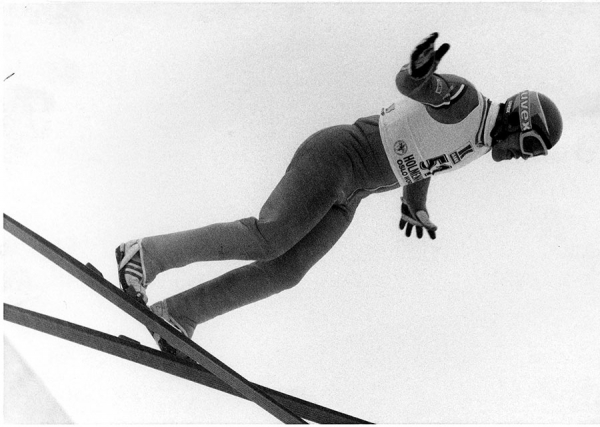 Eddie Edwards, med tilnavnet Eddie «The Eagle» i aksjon i Holmenkollen.