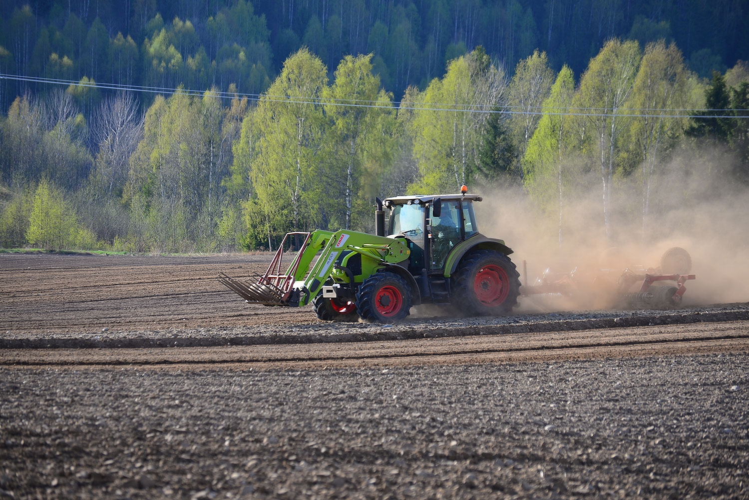 Nå blir det påbudt å bruke sikkerhetsbelte i traktor